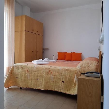 Hotel Usa Rimini Kültér fotó