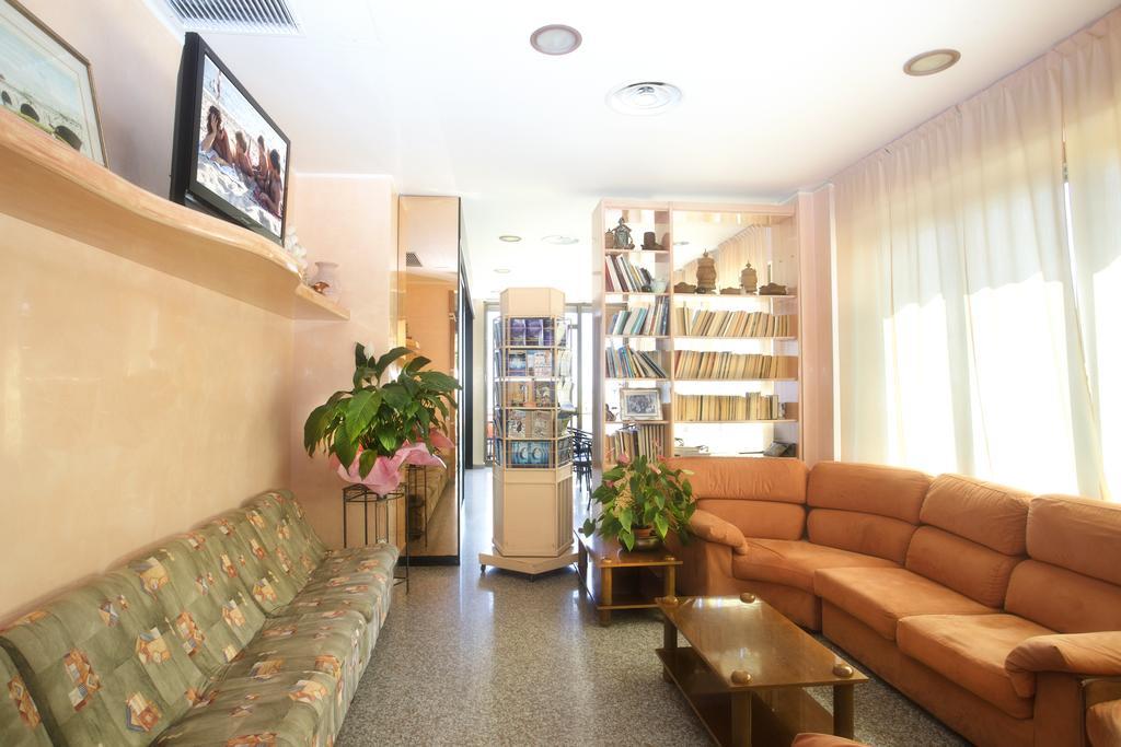 Hotel Usa Rimini Kültér fotó